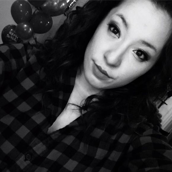 Meet your Posher, Tenisha - Picture 1 of 1